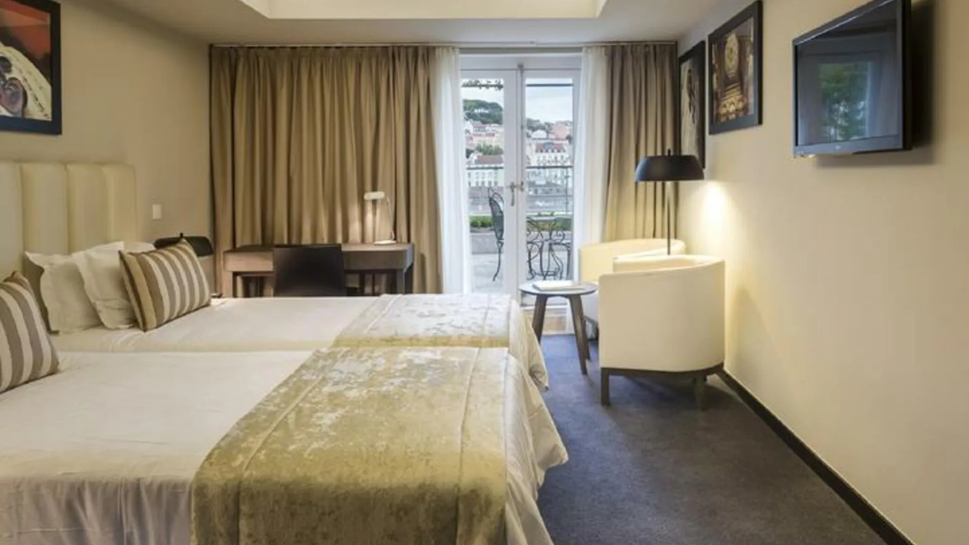 Hotel Do Chiado Lisbon 4*,
